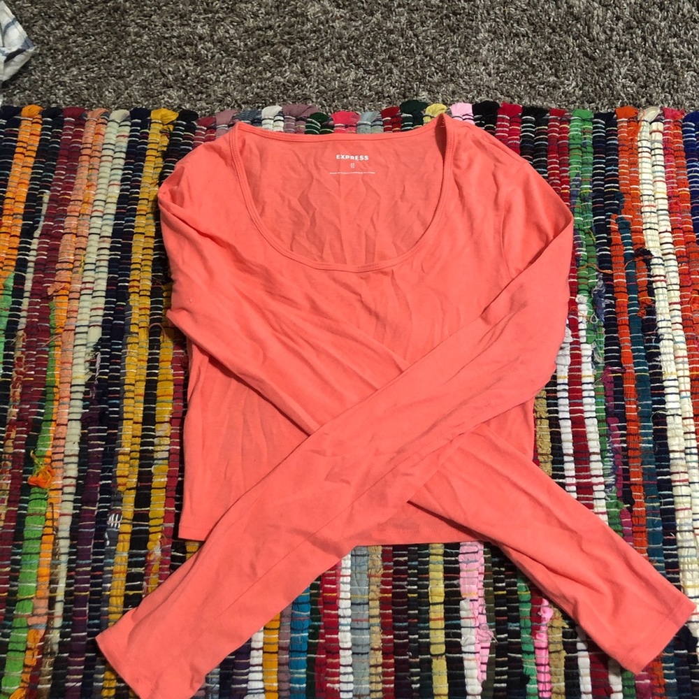 Salmon color long sleeve crop top